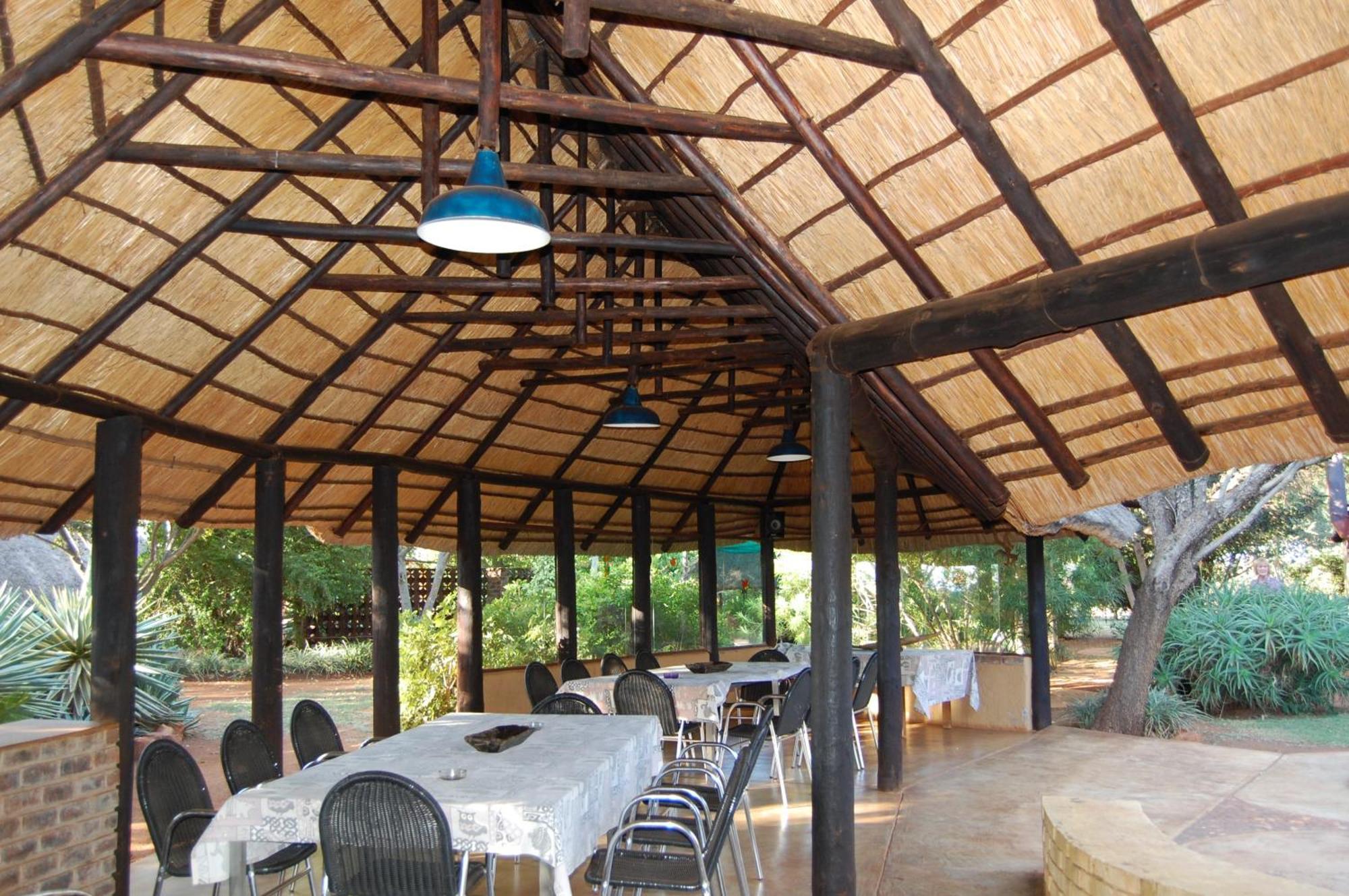 Gallery Inn Bela-Bela Exterior photo