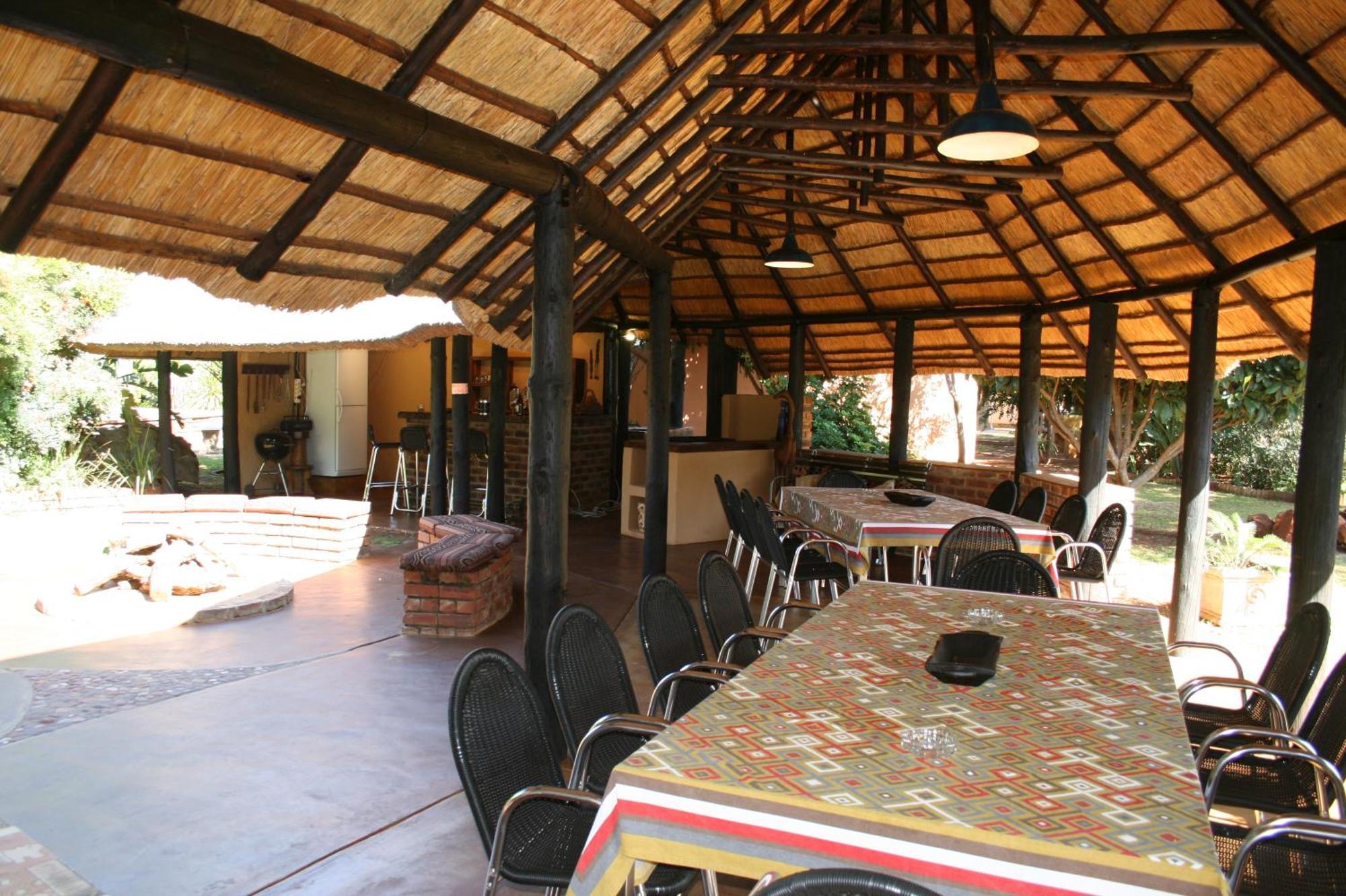 Gallery Inn Bela-Bela Exterior photo